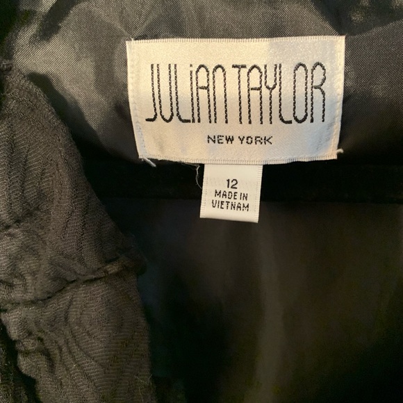 Dress - Picture 4 of 4